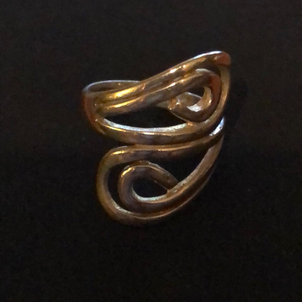 Sterling silver  swirl ring